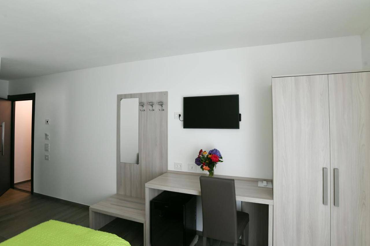 Motel Afia Cama ภายนอก รูปภาพ