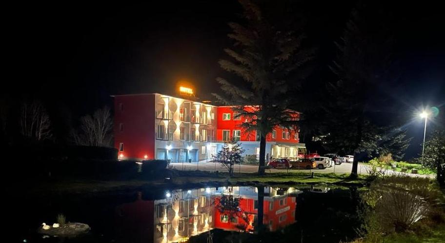 Motel Afia Cama ภายนอก รูปภาพ