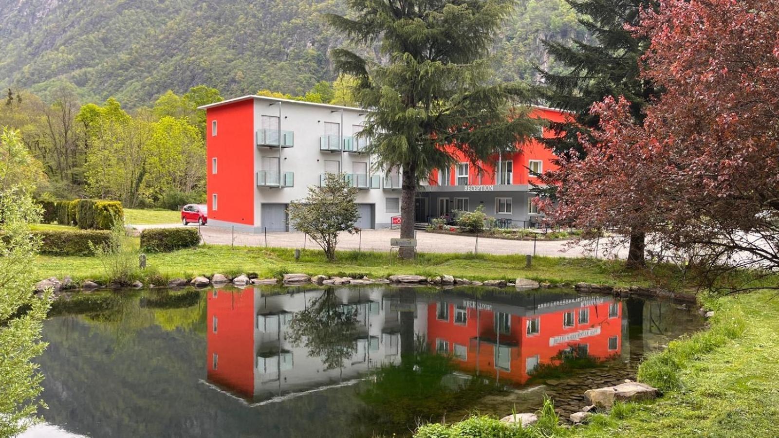 Motel Afia Cama ภายนอก รูปภาพ